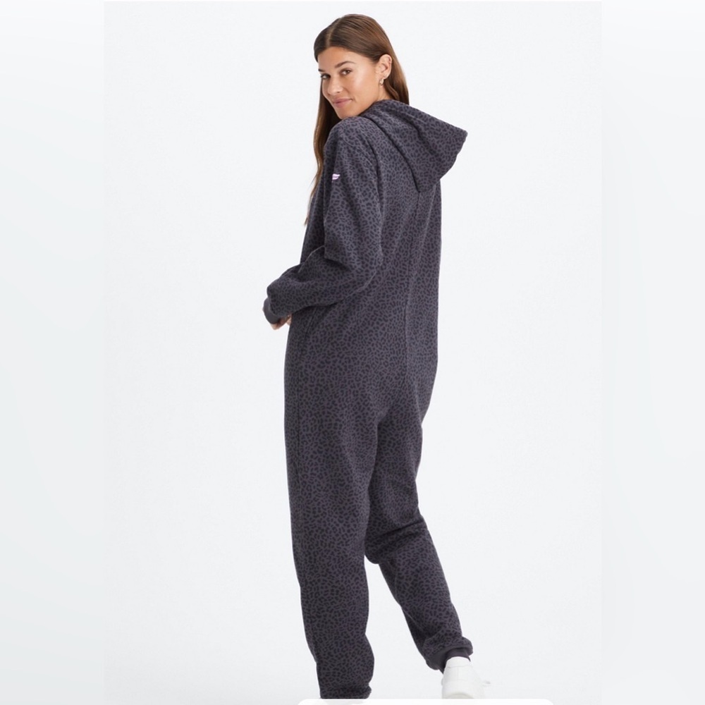 NWT Fabletics Forever Fleece Hooded leopard print pattern lavender zipper Sz XS - Picture 2 of 9